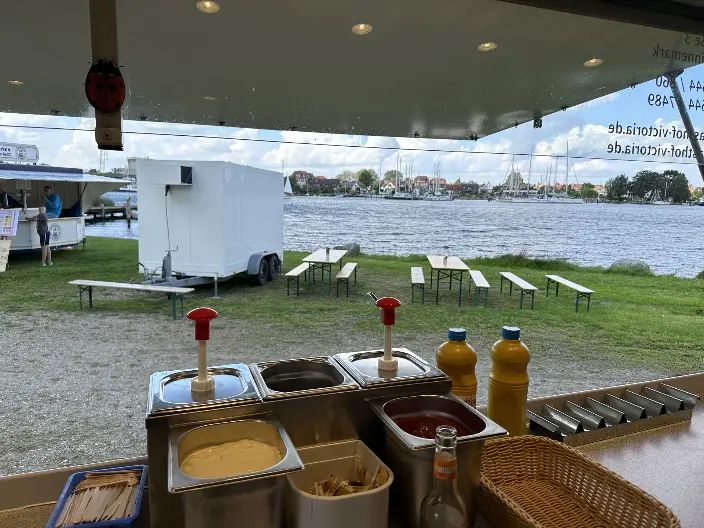 Imbisswagen an der Schlei